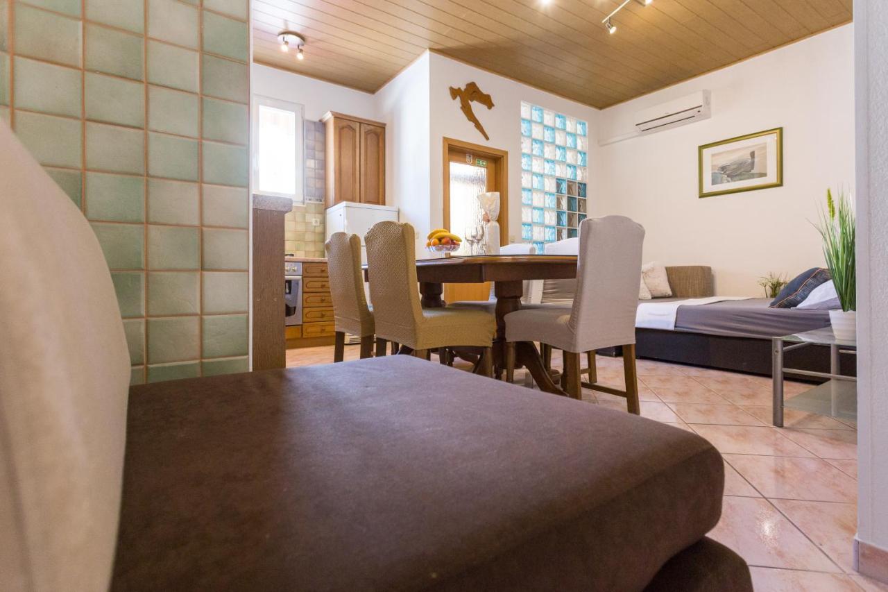 Apartman Ikar Подстрана Экстерьер фото