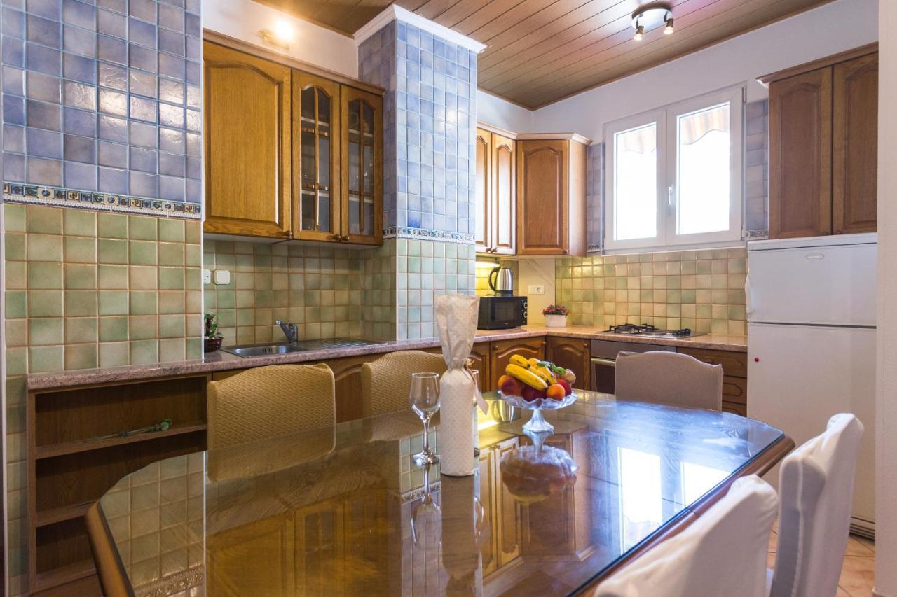 Apartman Ikar Подстрана Экстерьер фото